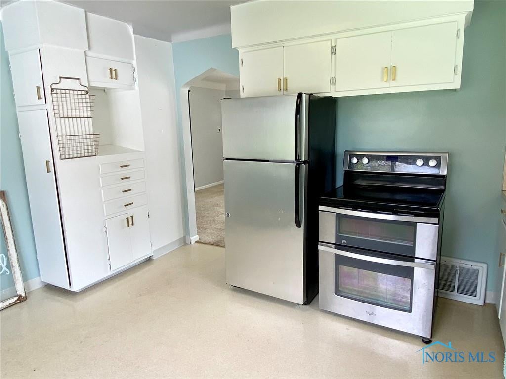 3515 Seaman Road Oregon, OH 43616 - Photo 11 of 48 Gallery Image 11