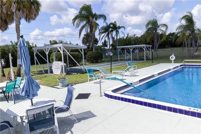 $189,900 | 6171 98th Road, Sebastian, FL 32958