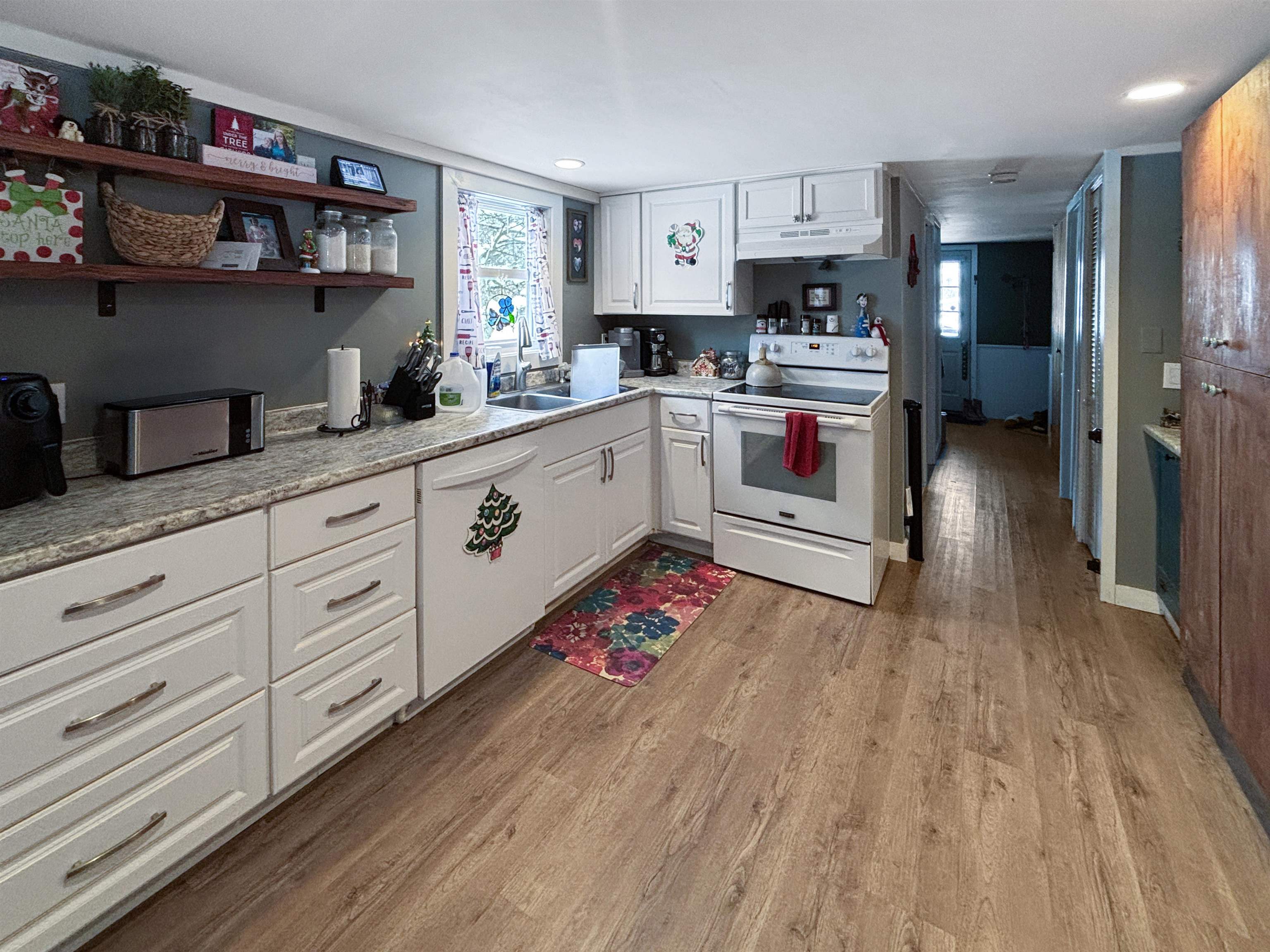 578 Centerville Road Hyde Park, VT 05655 - Photo 3 of 21