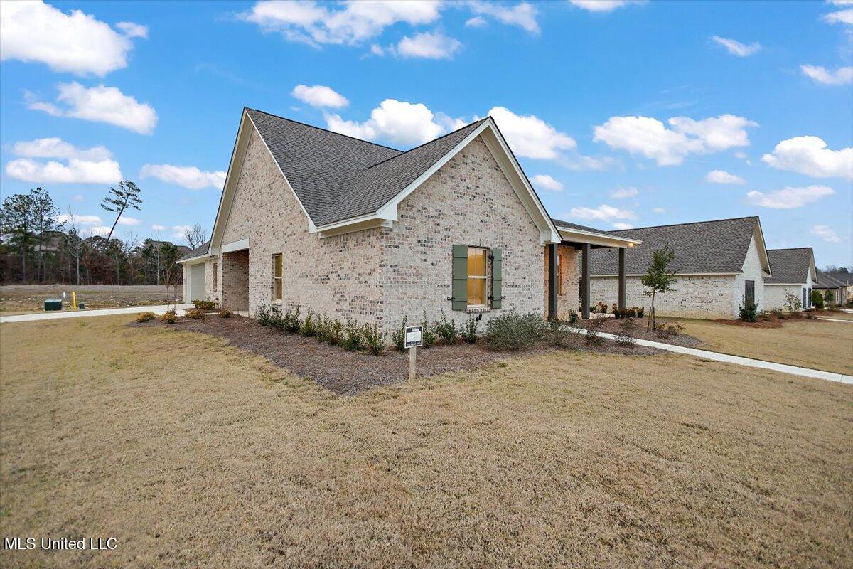 215 Bronson Bend Flowood, MS 39232 - Photo 3 of 37 02-HTP20903