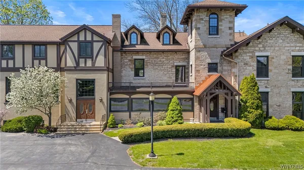 $4,500,000 | 435 North 2nd Street, Lewiston, NY 14092