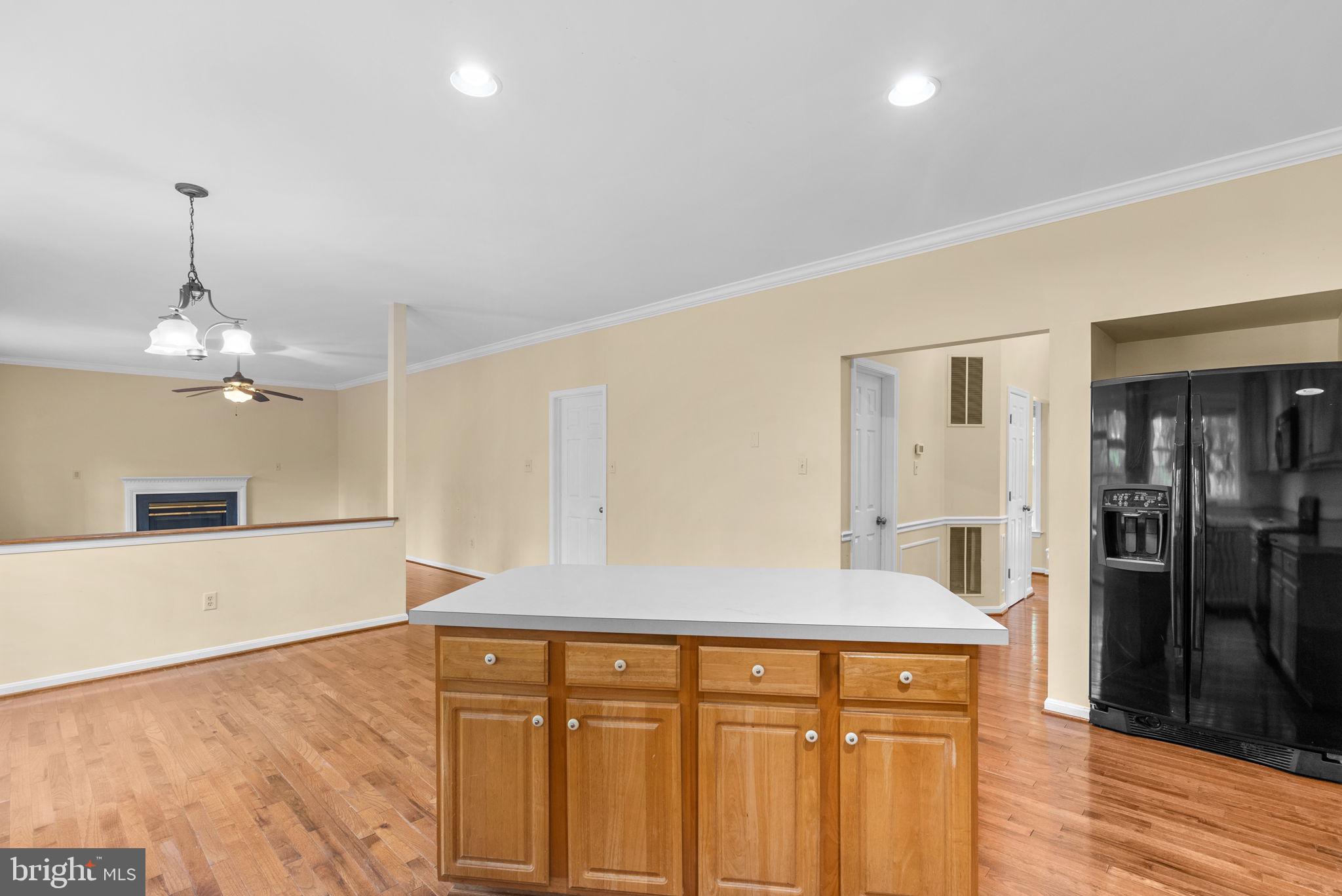 9712 Old Annapolis Road Ellicott City, MD 21042 - Photo 18 of 60 Kitchen