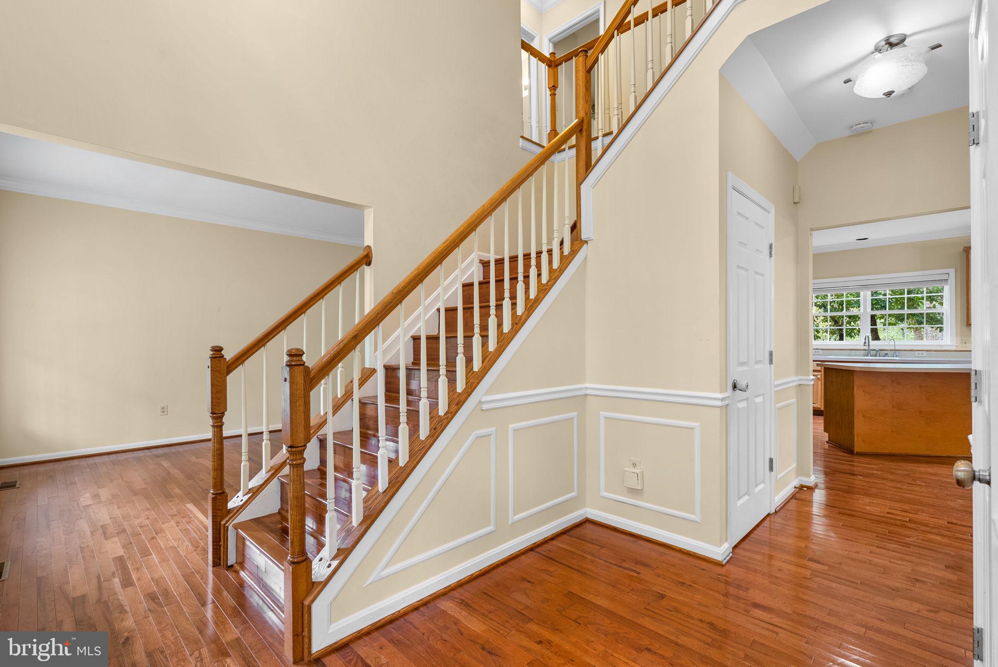 9712 Old Annapolis Road Ellicott City, MD 21042 - Photo 5 of 60 Foyer