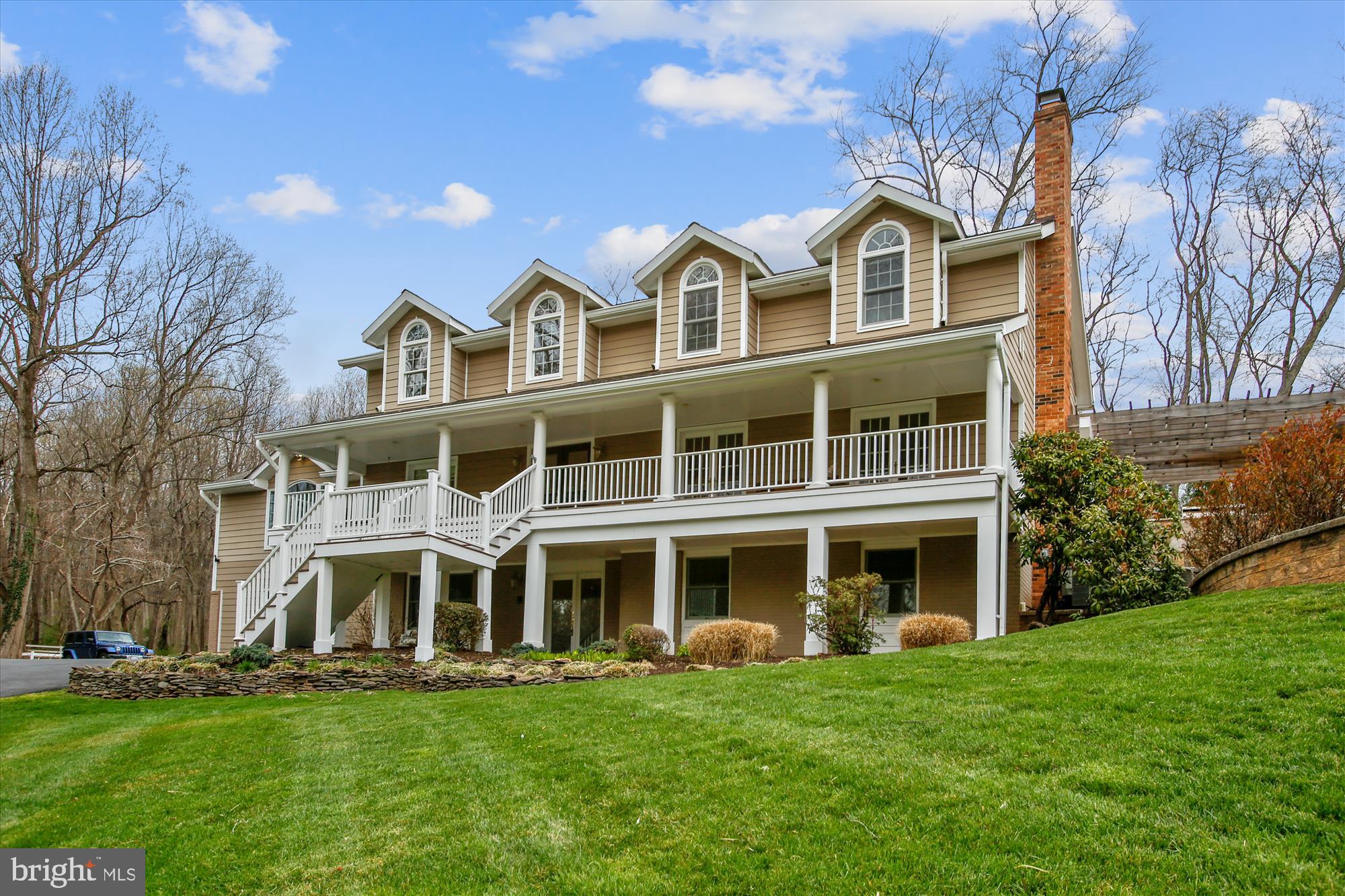 502 Walker Road Great Falls, VA 22066 - Photo 1 of 92 Gallery Image 1