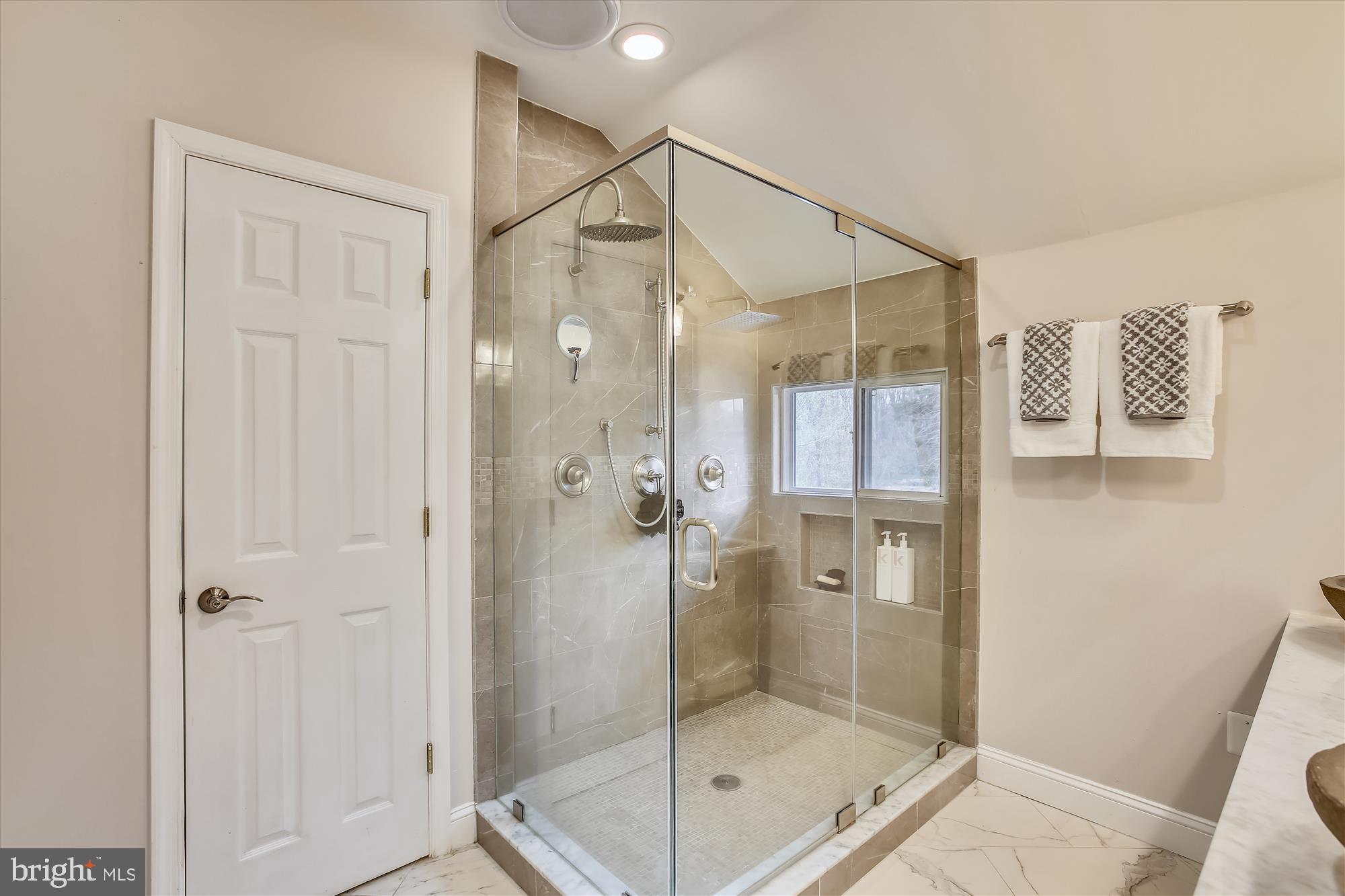 502 Walker Road Great Falls, VA 22066 - Photo 45 of 92 Primary Bathroom on the Upper Lvl w/2 shower heads