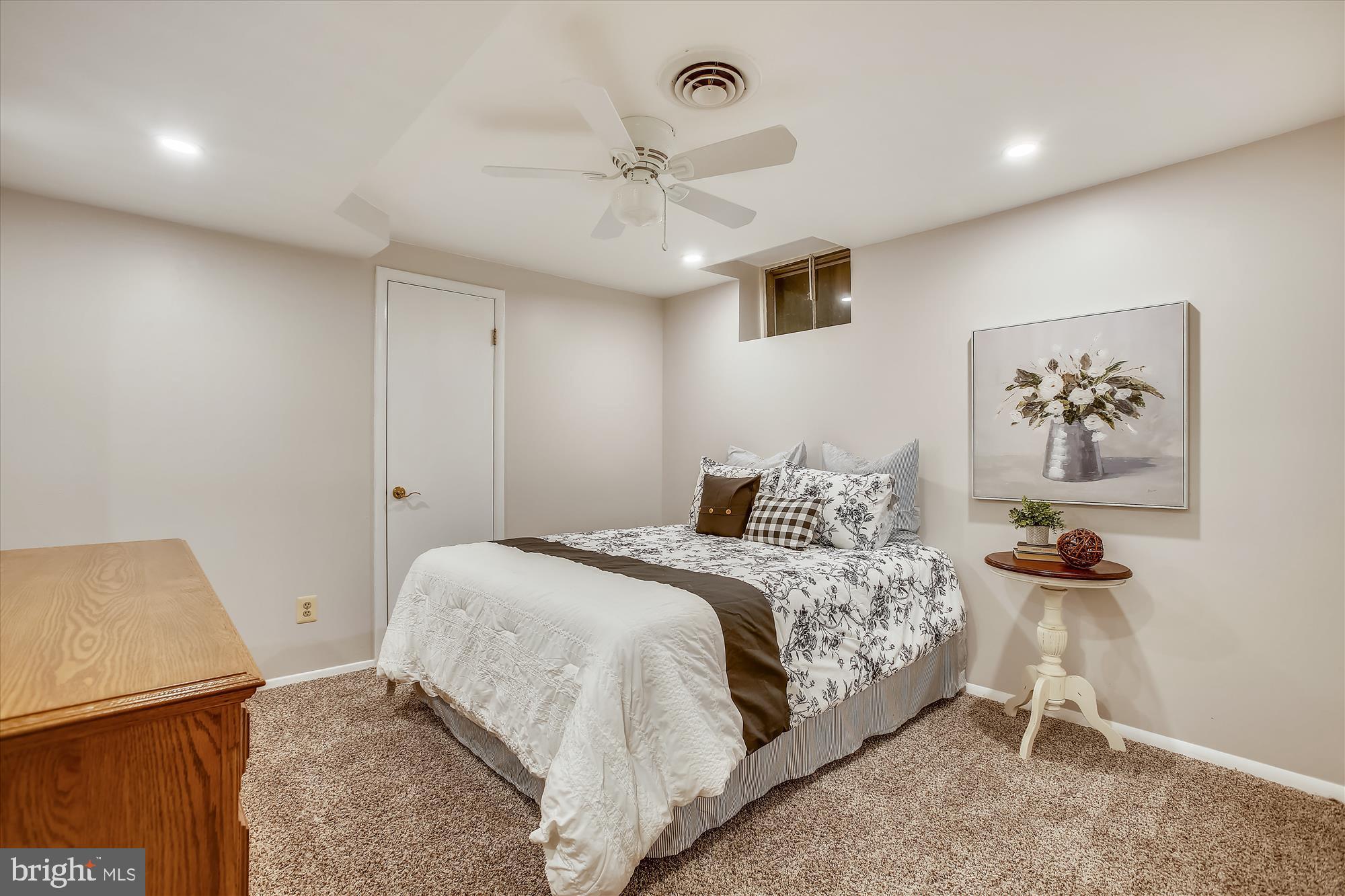 502 Walker Road Great Falls, VA 22066 - Photo 68 of 92 Lower level den/bedroom