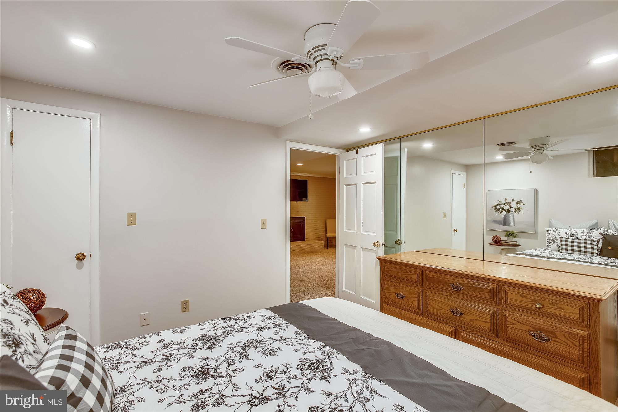502 Walker Road Great Falls, VA 22066 - Photo 69 of 92 Gallery Image 69