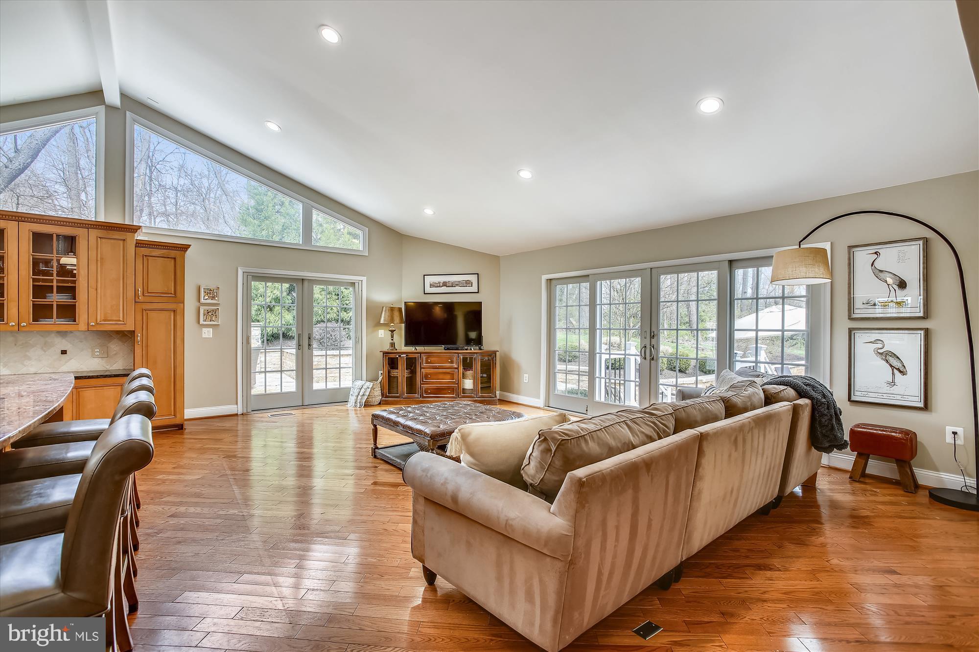 502 Walker Road Great Falls, VA 22066 - Photo 8 of 92 Great Room filled with window and light