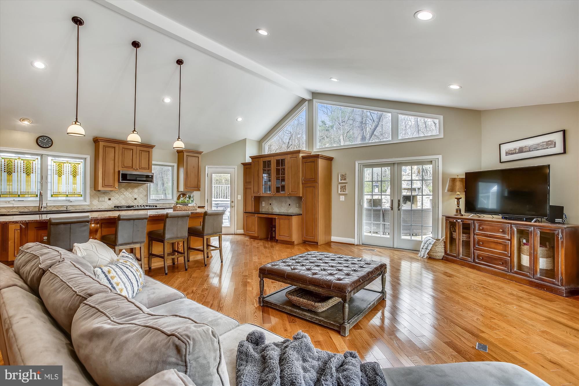 502 Walker Road Great Falls, VA 22066 - Photo 9 of 92 Gallery Image 9