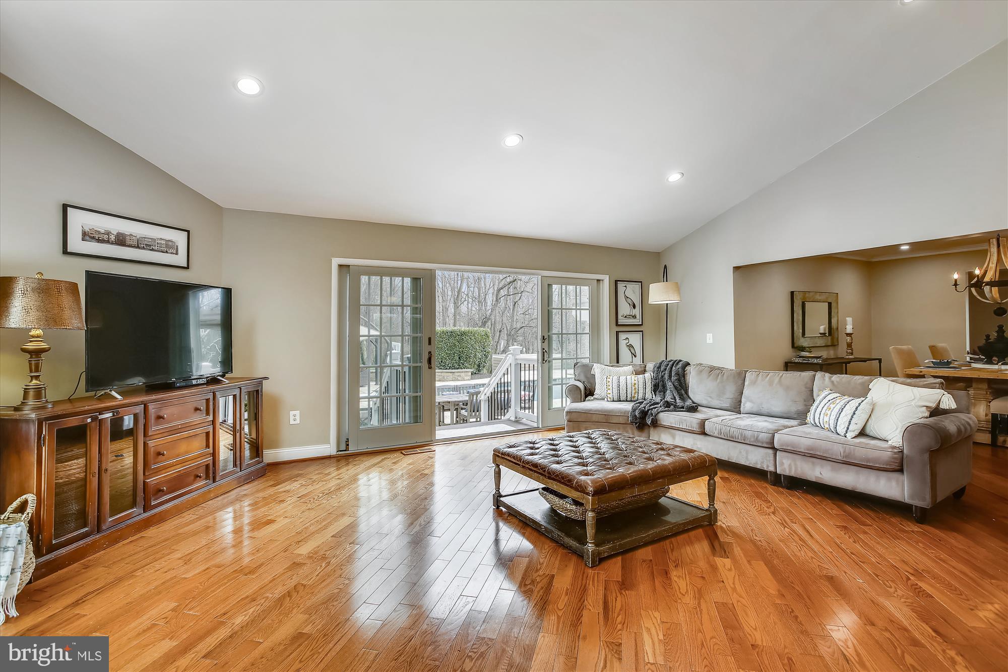 502 Walker Road Great Falls, VA 22066 - Photo 10 of 92 Gallery Image 10