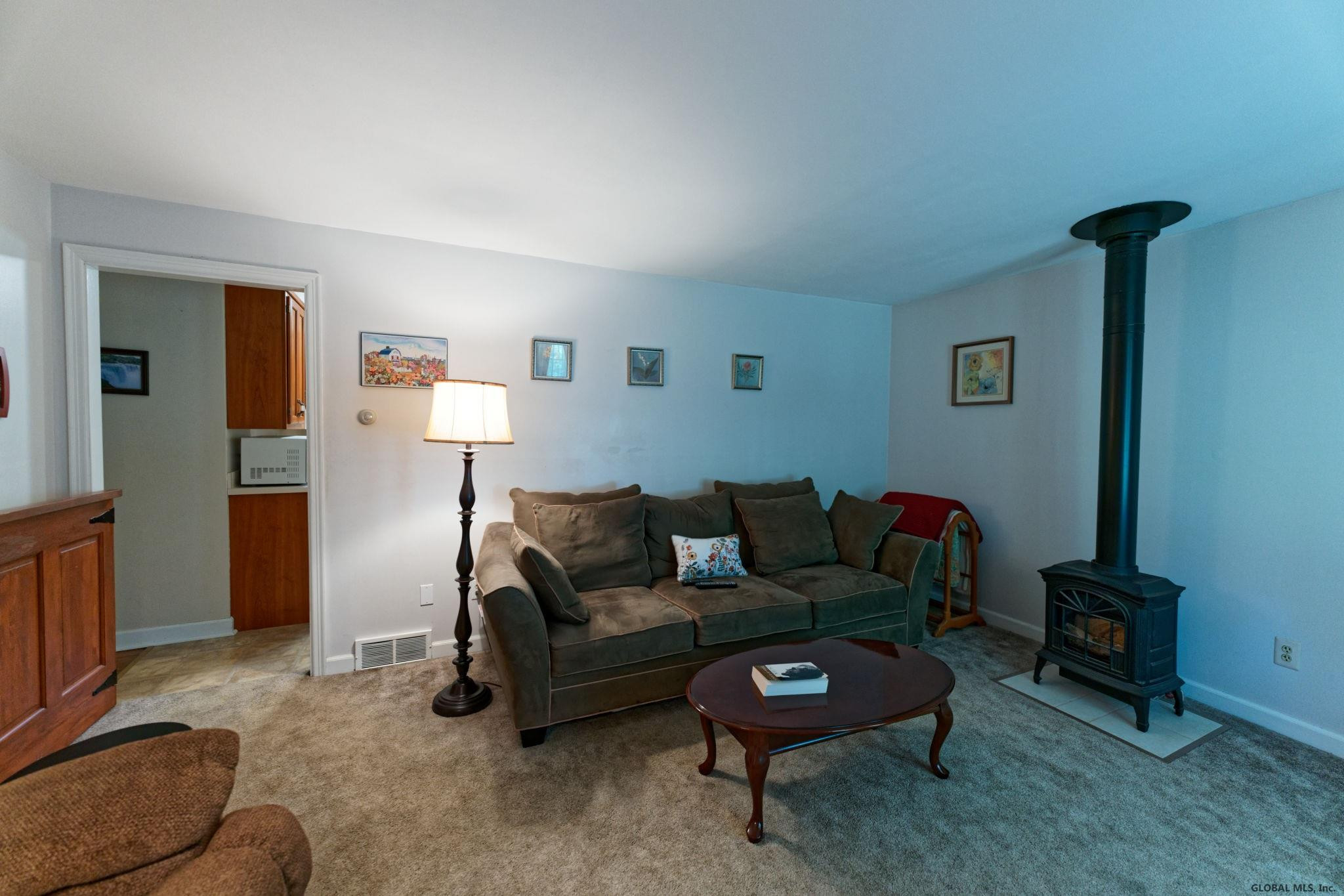 Photo 6