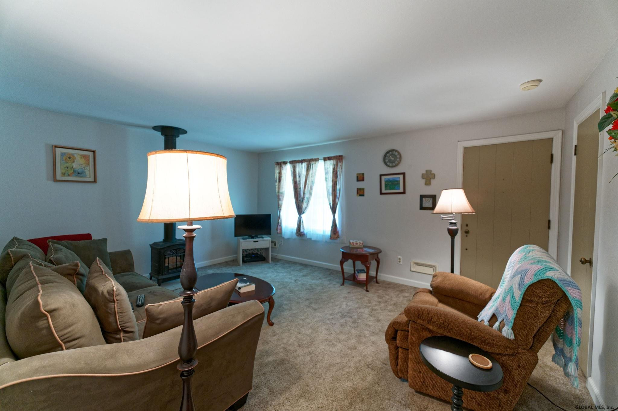 44 South Westcott Road Rotterdam, NY 12306 - Photo 9 of 32 Photo 9