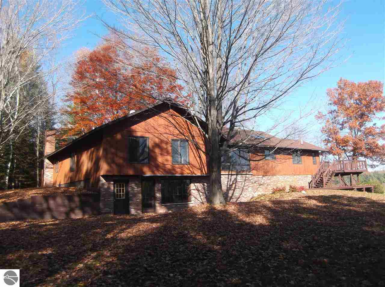 6667 Slosser Road Hale, MI 48739 - Photo 3 of 29 1791968-2.JPG