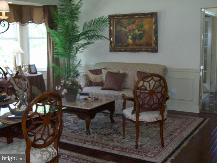 201 Hulnick Road Coatesville, PA 19320 - Photo 4 of 16 Living Room