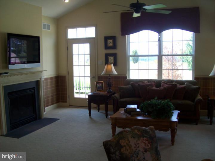 201 Hulnick Road Coatesville, PA 19320 - Photo 7 of 16 Family Room
