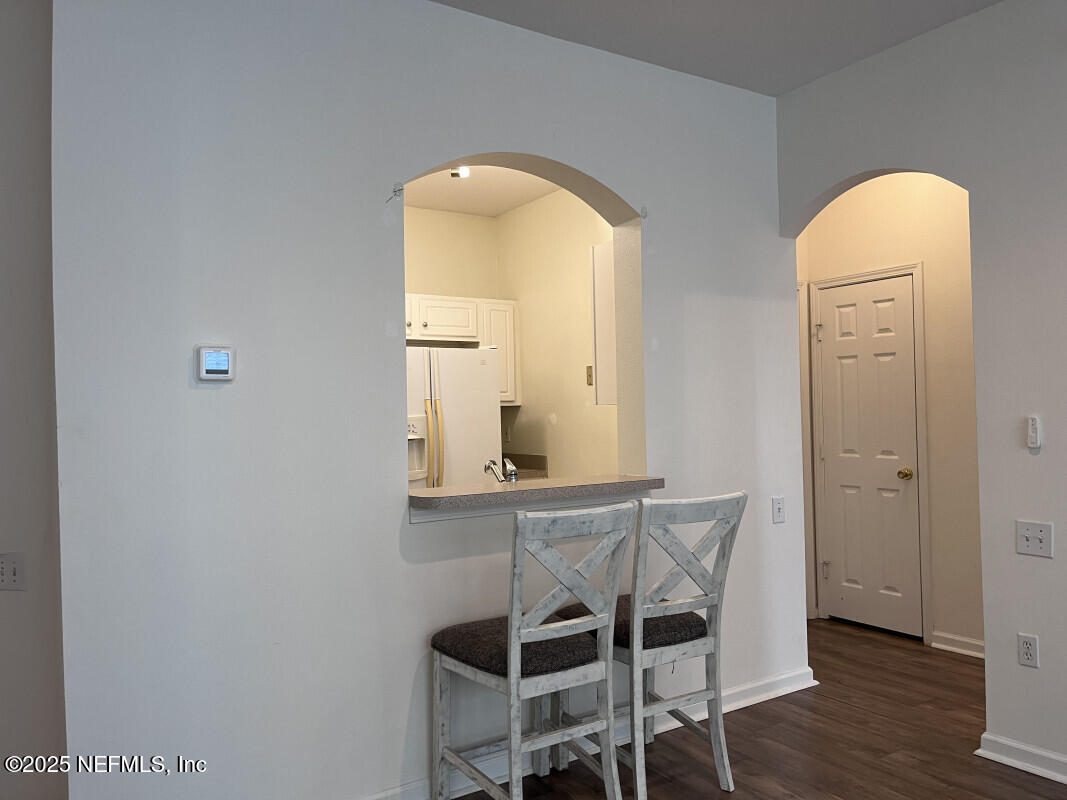 7990 Baymeadows Road East, Unit 712 Jacksonville, FL 32256 - Photo 6 of 21 DLFBaymeadowsBarstoolsJPG