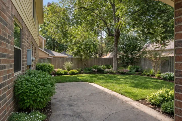 $389,900 | 6626 Gentle Bend Drive, Houston, TX 77069