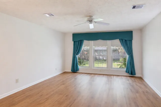 $389,900 | 6626 Gentle Bend Drive, Houston, TX 77069