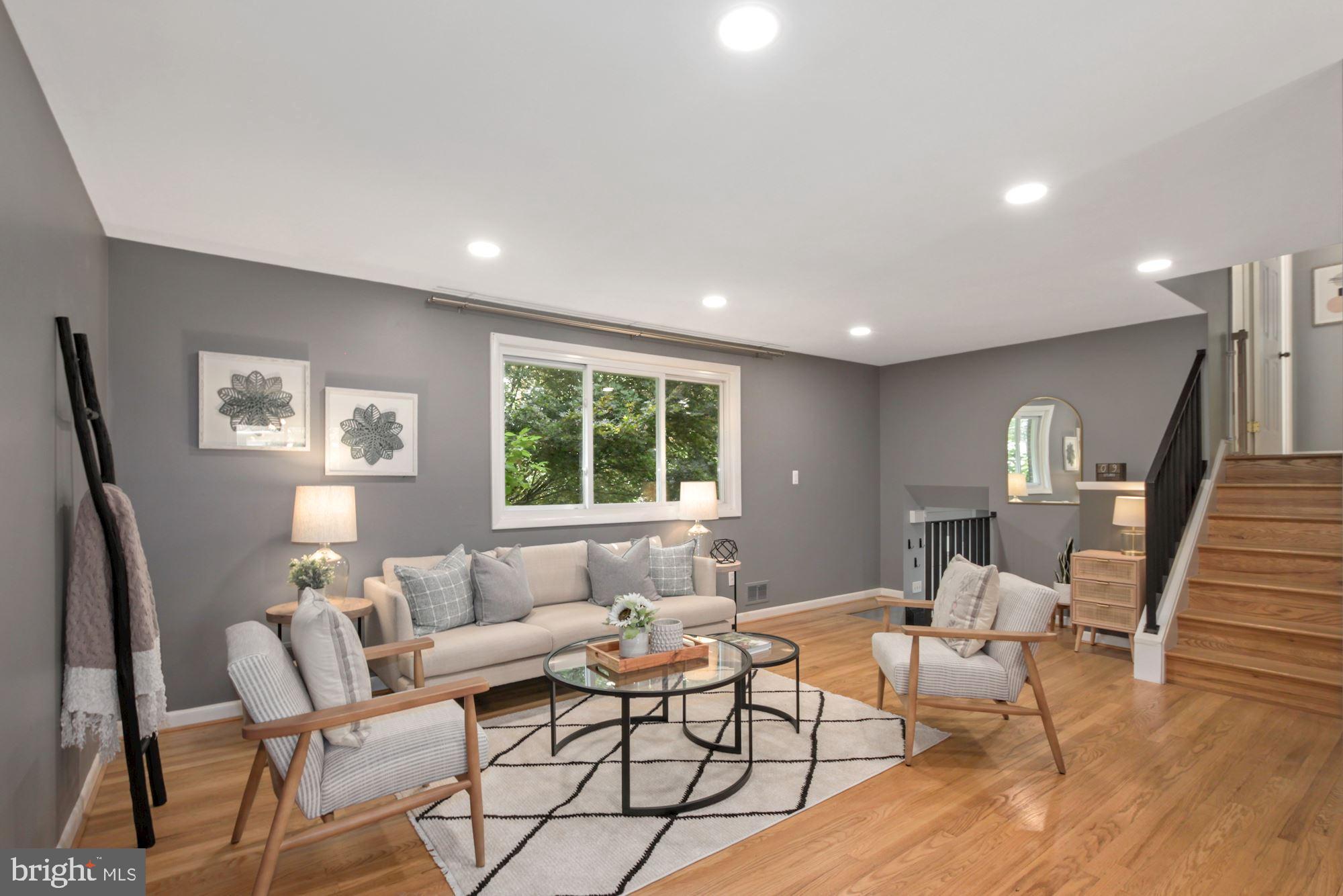 407 Hannes Street Silver Spring, MD 20901 - Photo 11 of 31 Living Room with recessed lighting