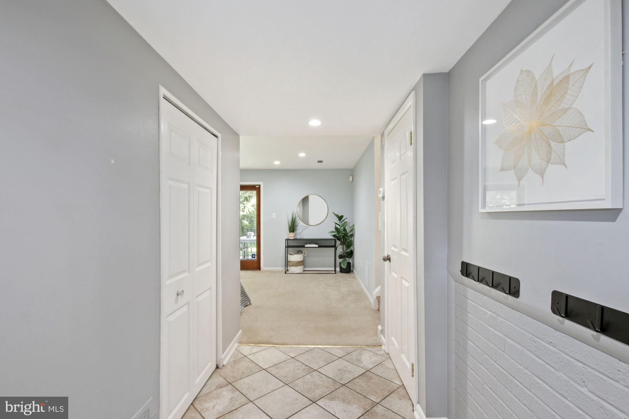 407 Hannes Street Silver Spring, MD 20901 - Photo 3 of 31 Foyer with large closet