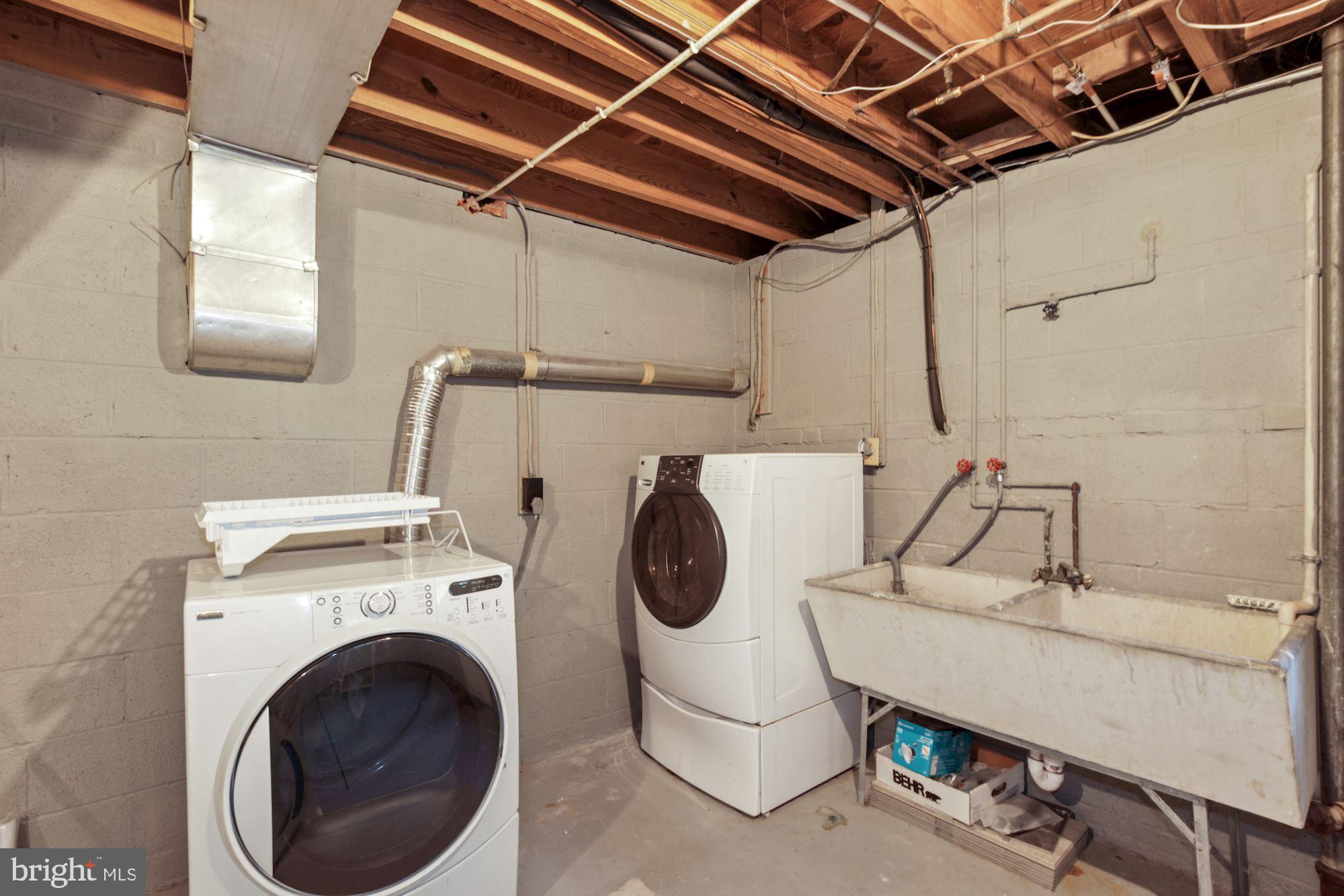 407 Hannes Street Silver Spring, MD 20901 - Photo 25 of 31 Lowest 4th level of split with laundry..