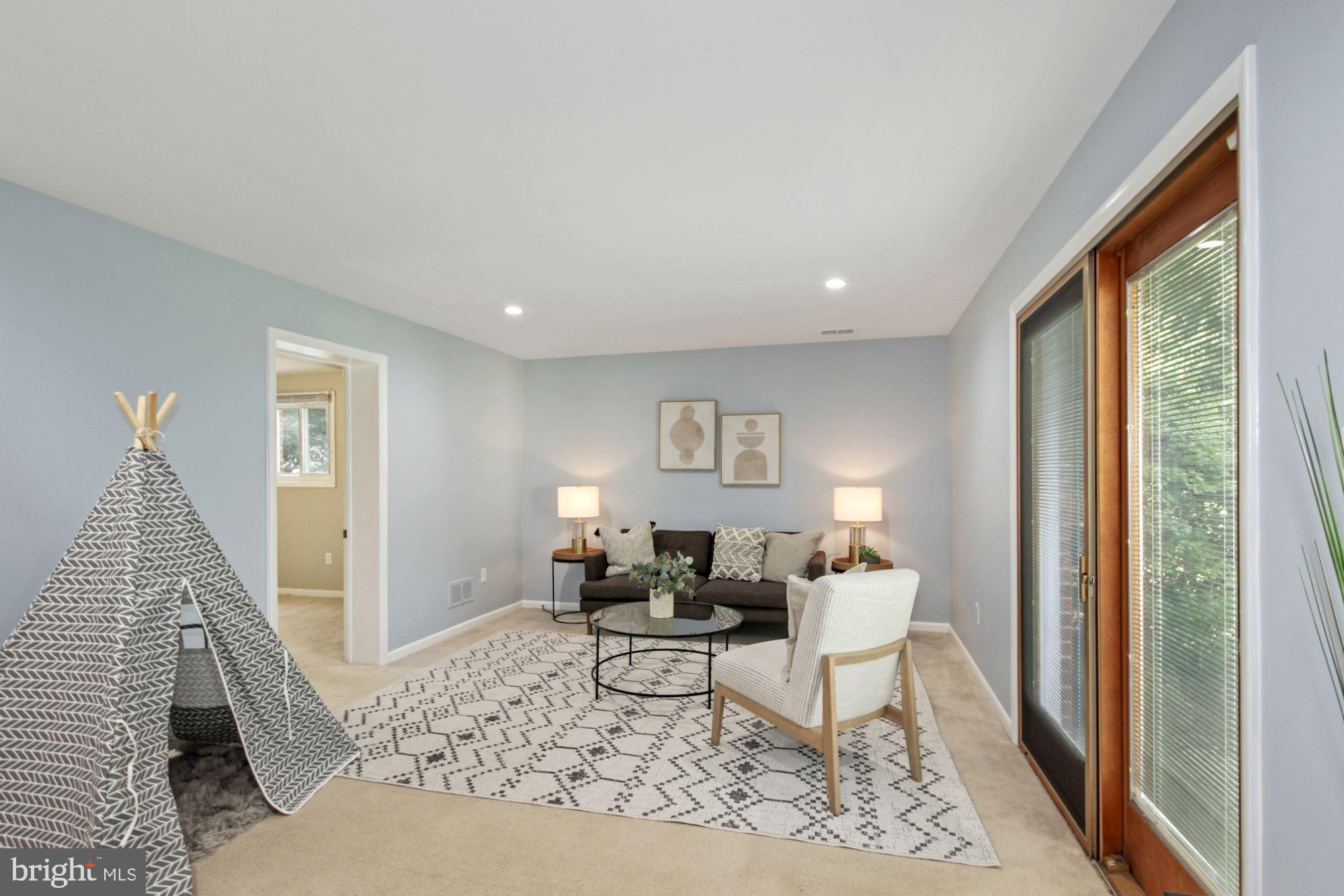 407 Hannes Street Silver Spring, MD 20901 - Photo 4 of 31 Spacious main level Family Room