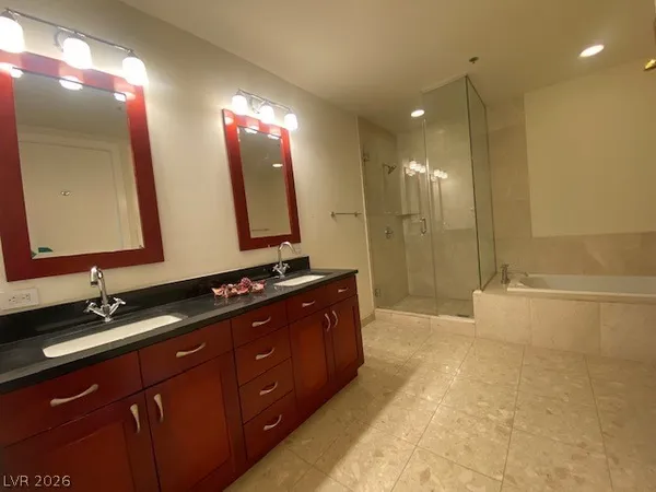 $4,450 | 4575 Dean Martin Drive, Unit 2208, Las Vegas, NV 89103