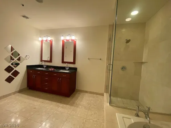 $4,450 | 4575 Dean Martin Drive, Unit 2208, Las Vegas, NV 89103