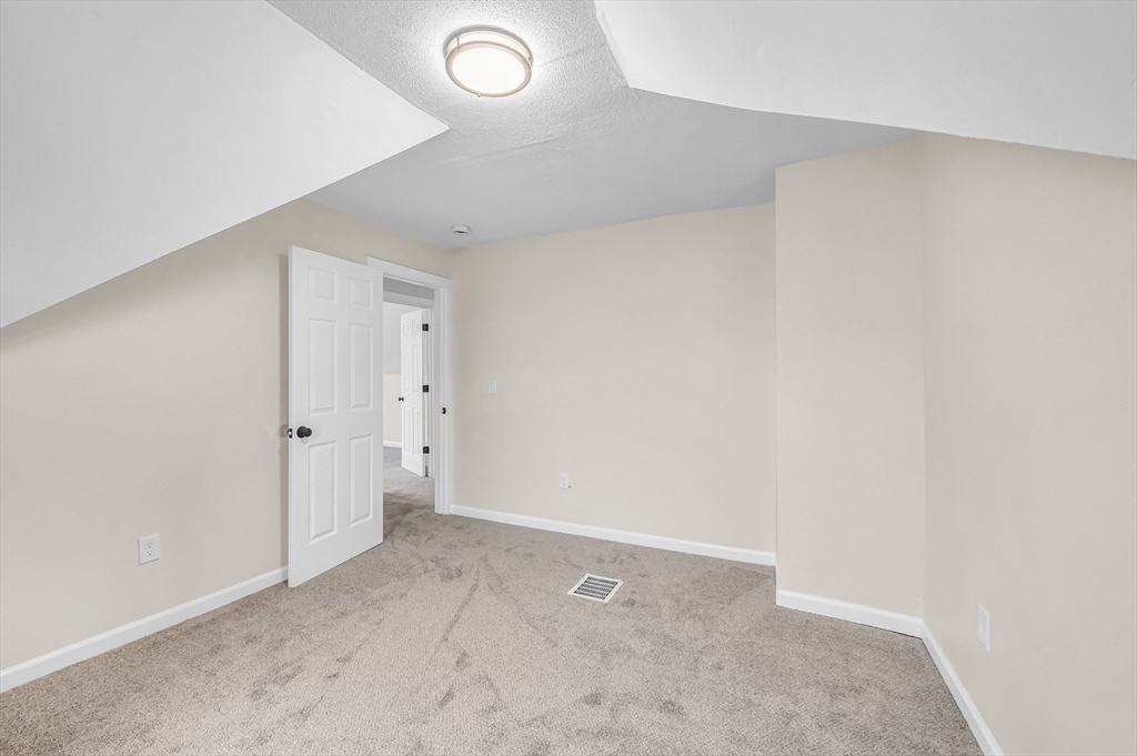 342 Wilbraham Road Springfield, MA 01109 - Photo 20 of 38 Gallery Image 20