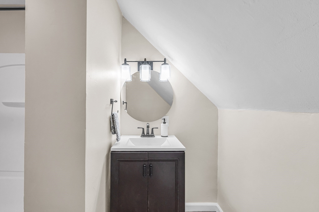 342 Wilbraham Road Springfield, MA 01109 - Photo 26 of 38 Gallery Image 26