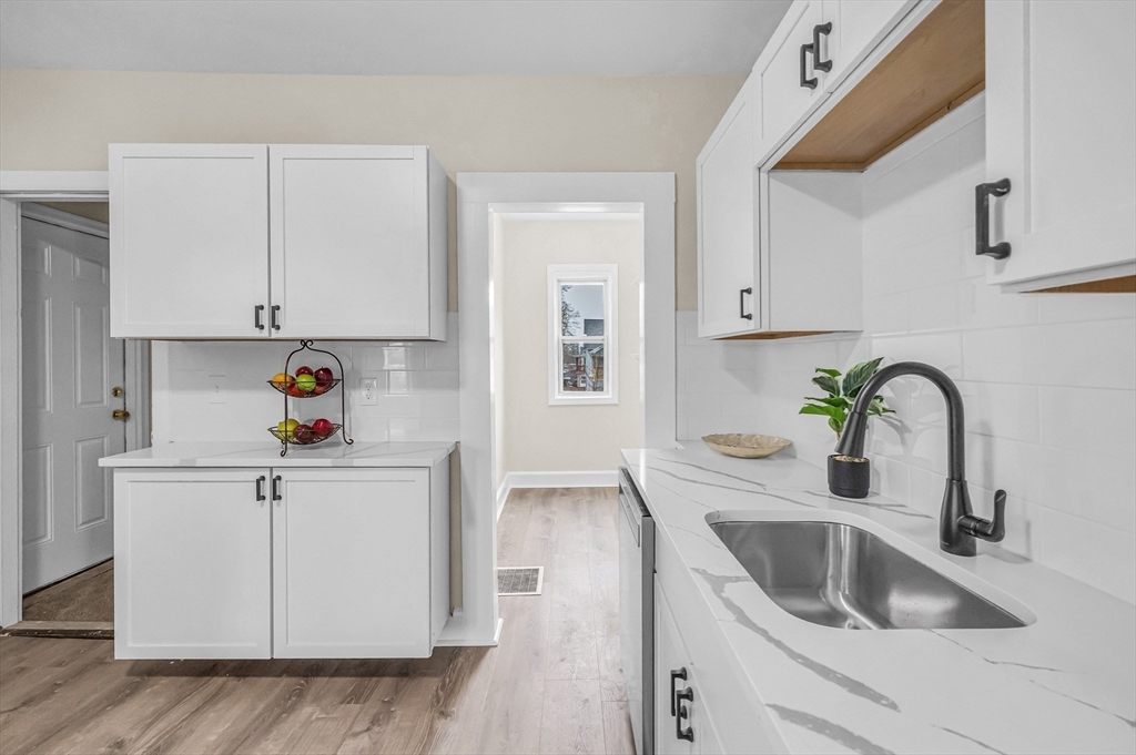 342 Wilbraham Road Springfield, MA 01109 - Photo 6 of 38 Gallery Image 6
