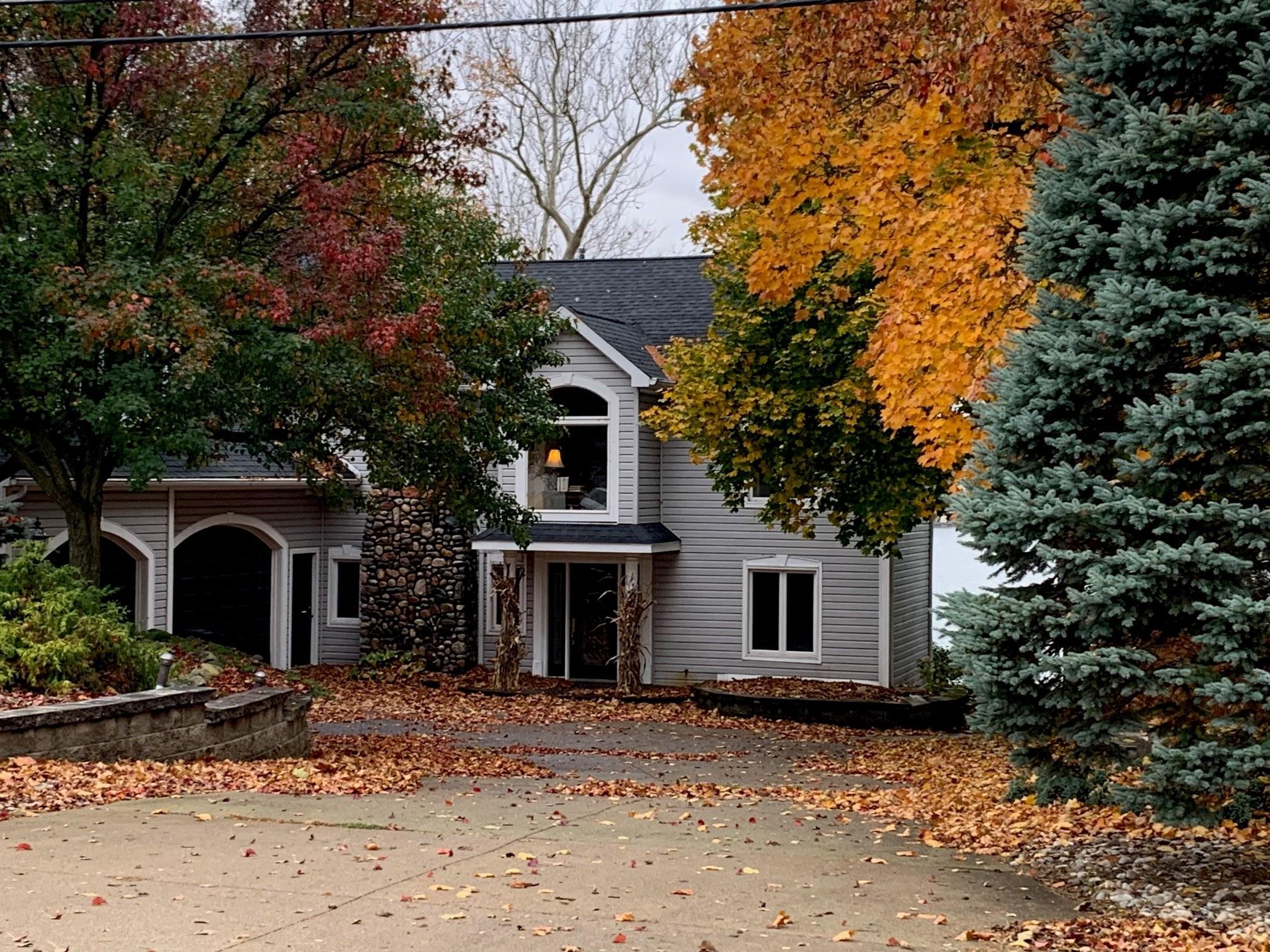 660 Spring Beach Road Rome City, IN 46784 - Photo 3 of 7