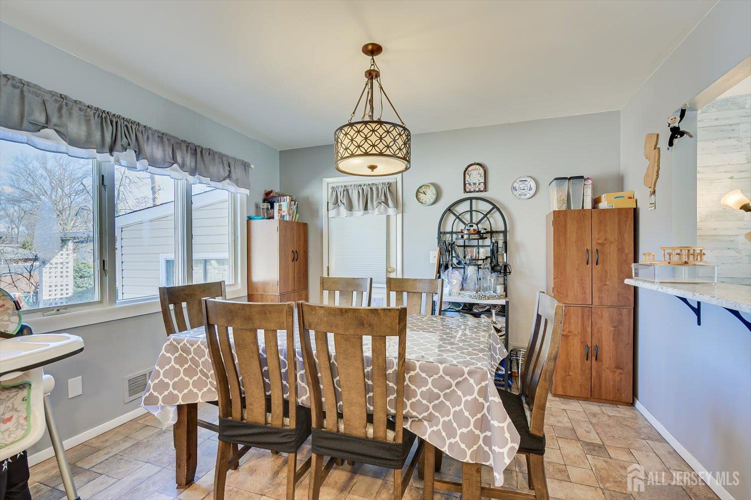 244 West Prescott Avenue Edison, NJ 08820 - Photo 15 of 42