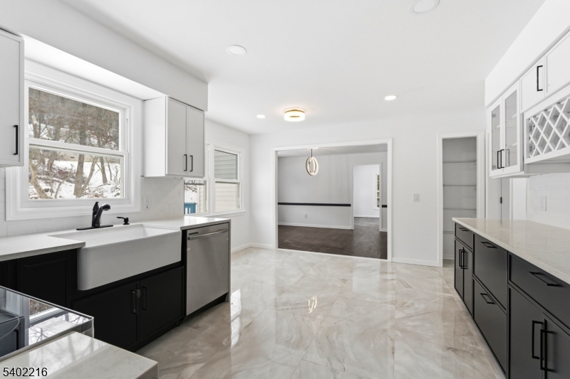 6 House Wren Road Hackettstown, NJ 07840 - Photo 11 of 39