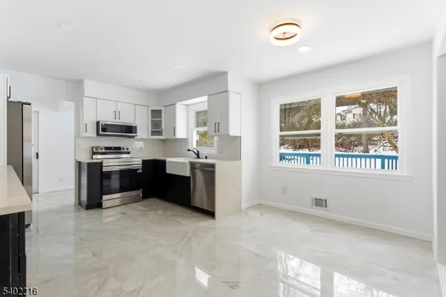 $699,000 | 6 House Wren Road, Hackettstown, NJ 07840