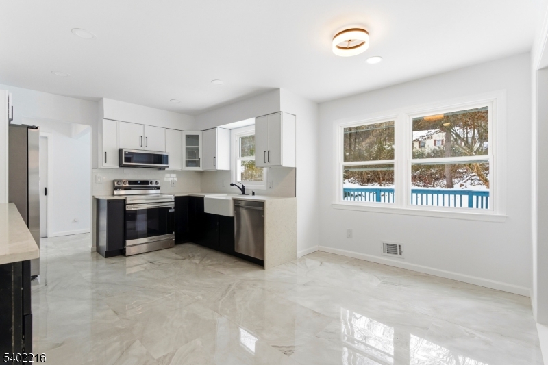 6 House Wren Road Hackettstown, NJ 07840 - Photo 12 of 39