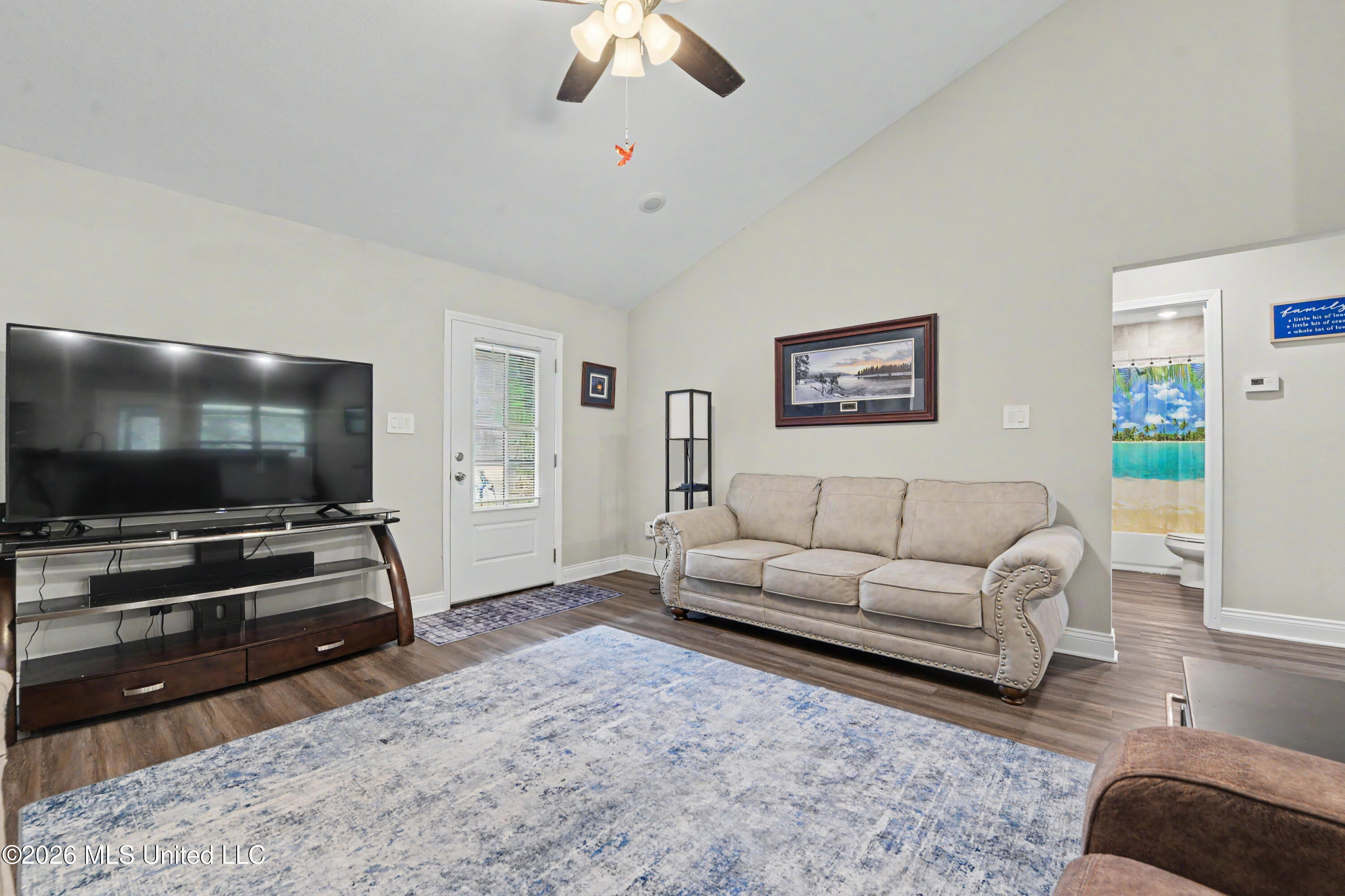 90 Hunters Trace Picayune, MS 39466 - Photo 4 of 24 004 (1)