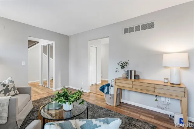 $269,900 | 2330 Seven Pines Drive, St. Louis, MO 63146