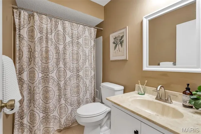 $269,900 | 2330 Seven Pines Drive, St. Louis, MO 63146