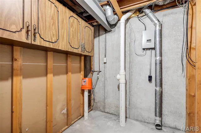 $269,900 | 2330 Seven Pines Drive, St. Louis, MO 63146