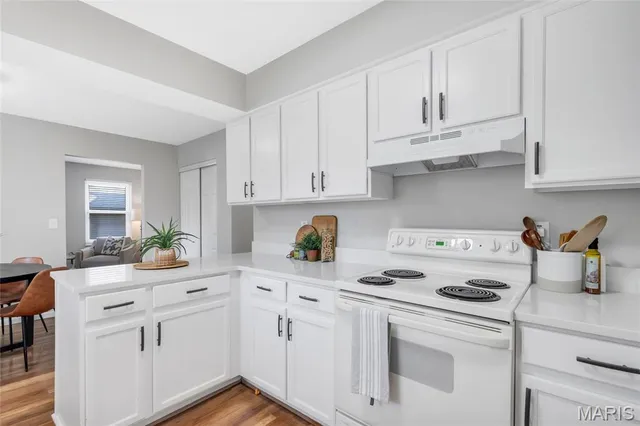 $269,900 | 2330 Seven Pines Drive, St. Louis, MO 63146