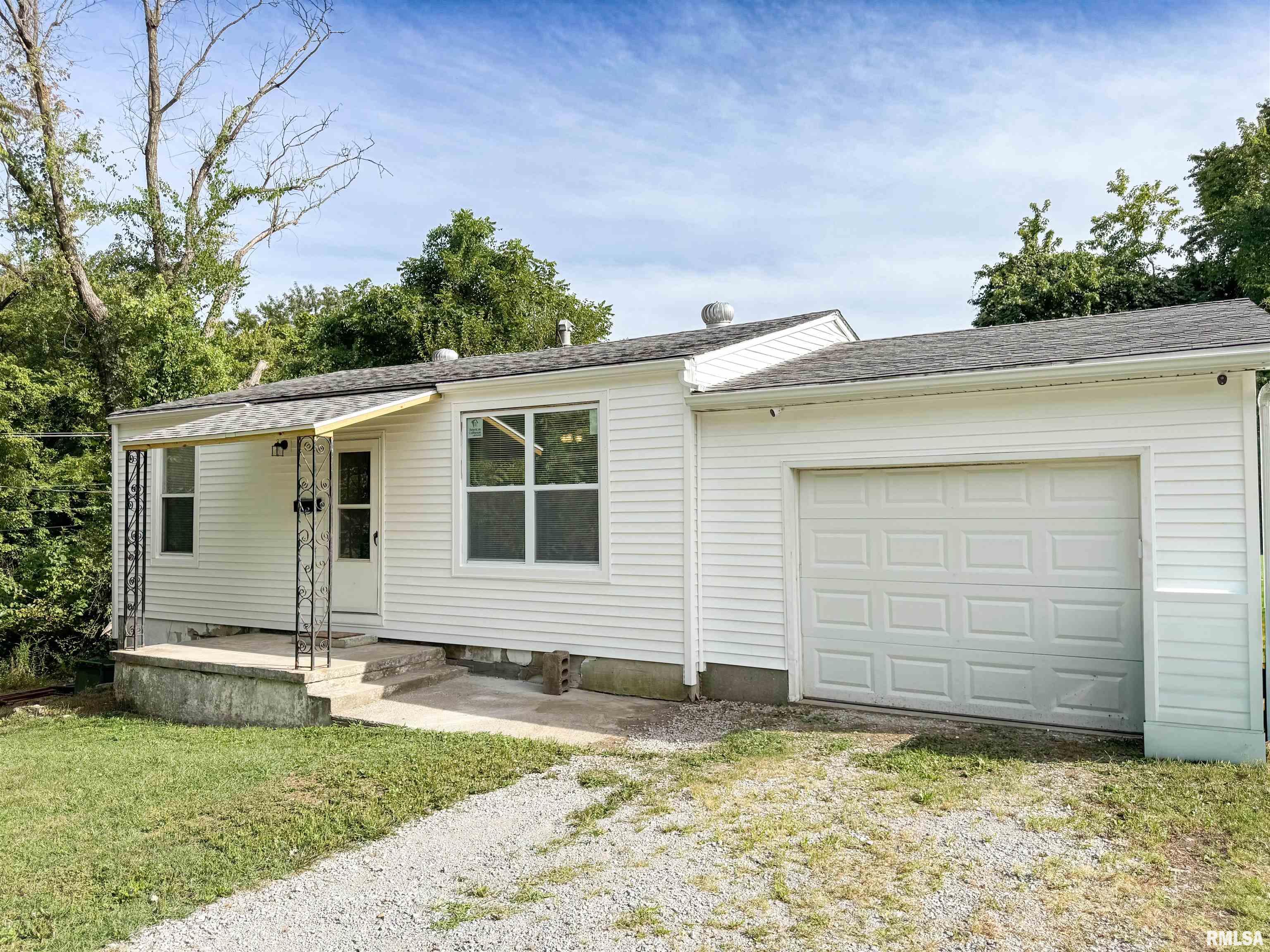 314 Douglas Street Anna, IL 62906 - Photo 2 of 24