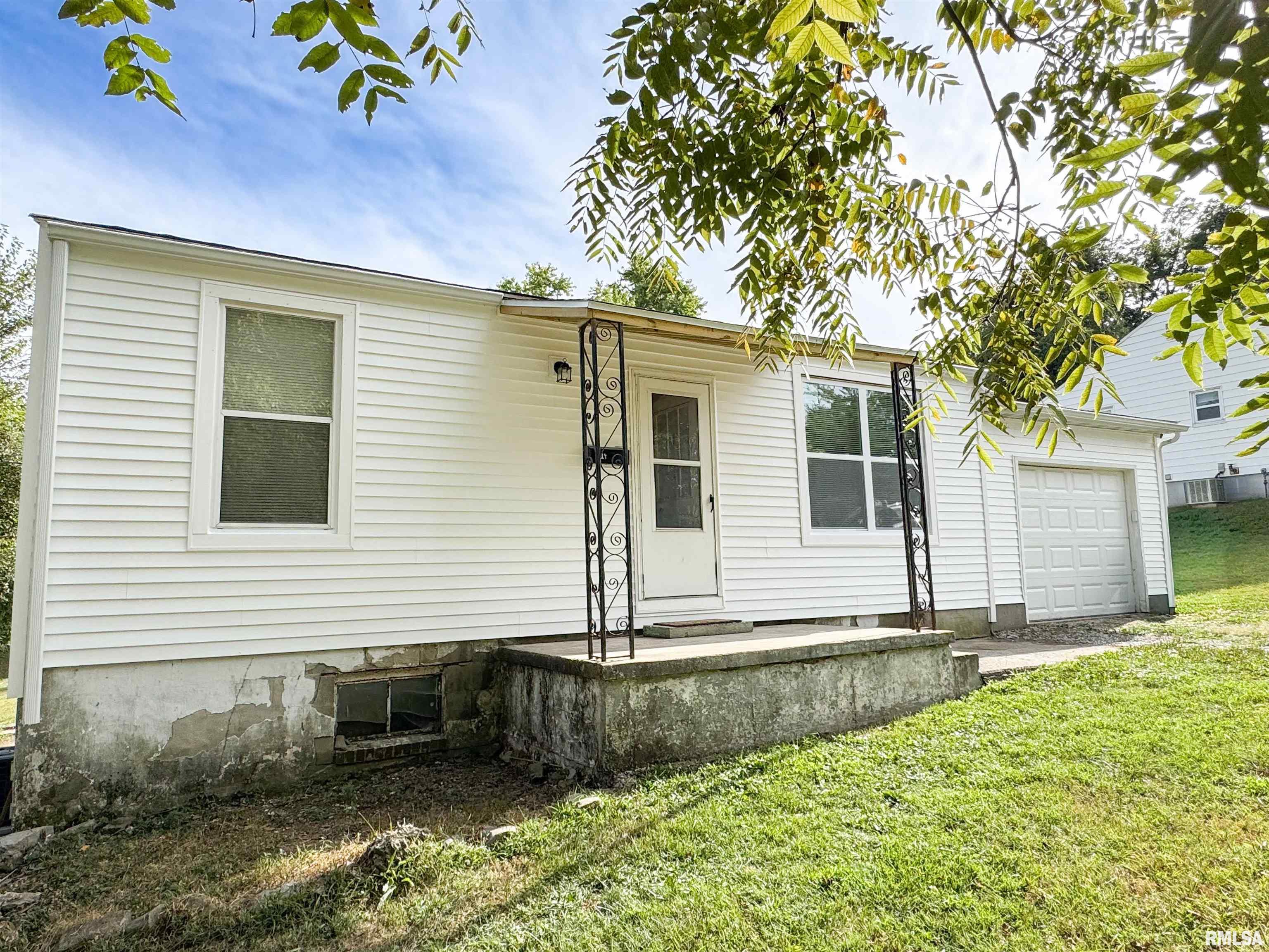 314 Douglas Street Anna, IL 62906 - Photo 4 of 24