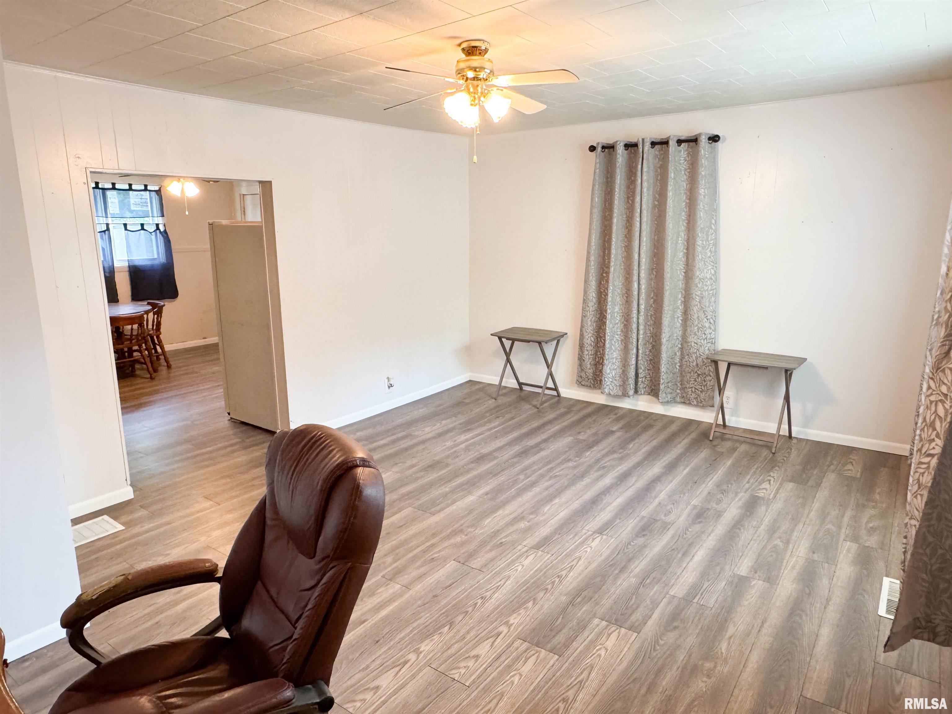 314 Douglas Street Anna, IL 62906 - Photo 7 of 24