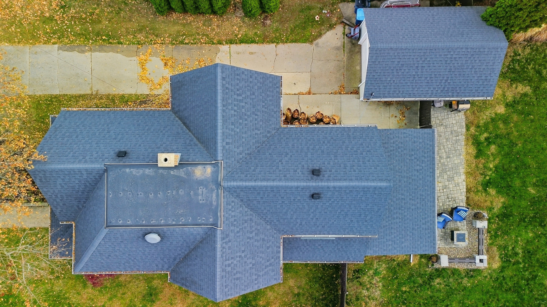 316 East 3rd Street Dixon, IL 61021 - Photo 35 of 45 an aerial view of a house with a yard and lake view