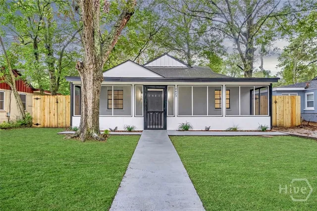 $250,000 | 2405 New York Avenue, Savannah, GA 31404