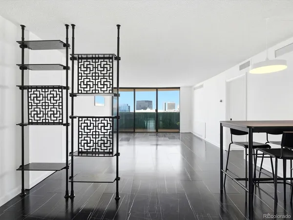 $300,000 | 1020 15th Street, Unit 38H, Denver, CO 80202