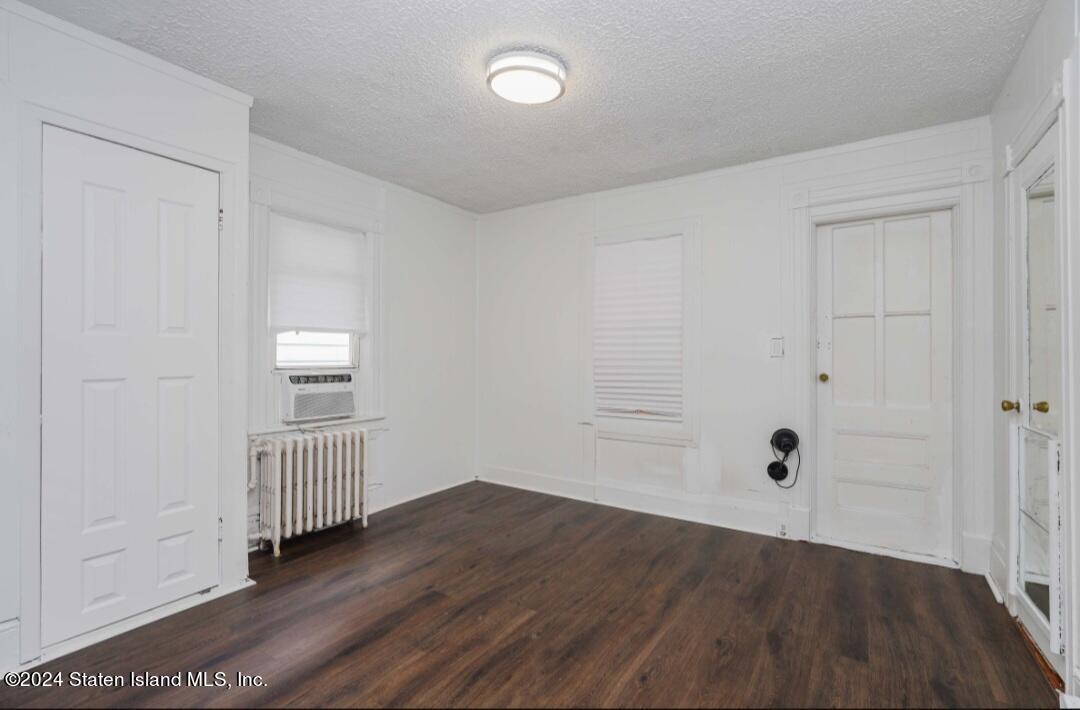 127 Roe Street Staten Island, NY 10310 - Photo 14 of 23 mmexport1727974628344