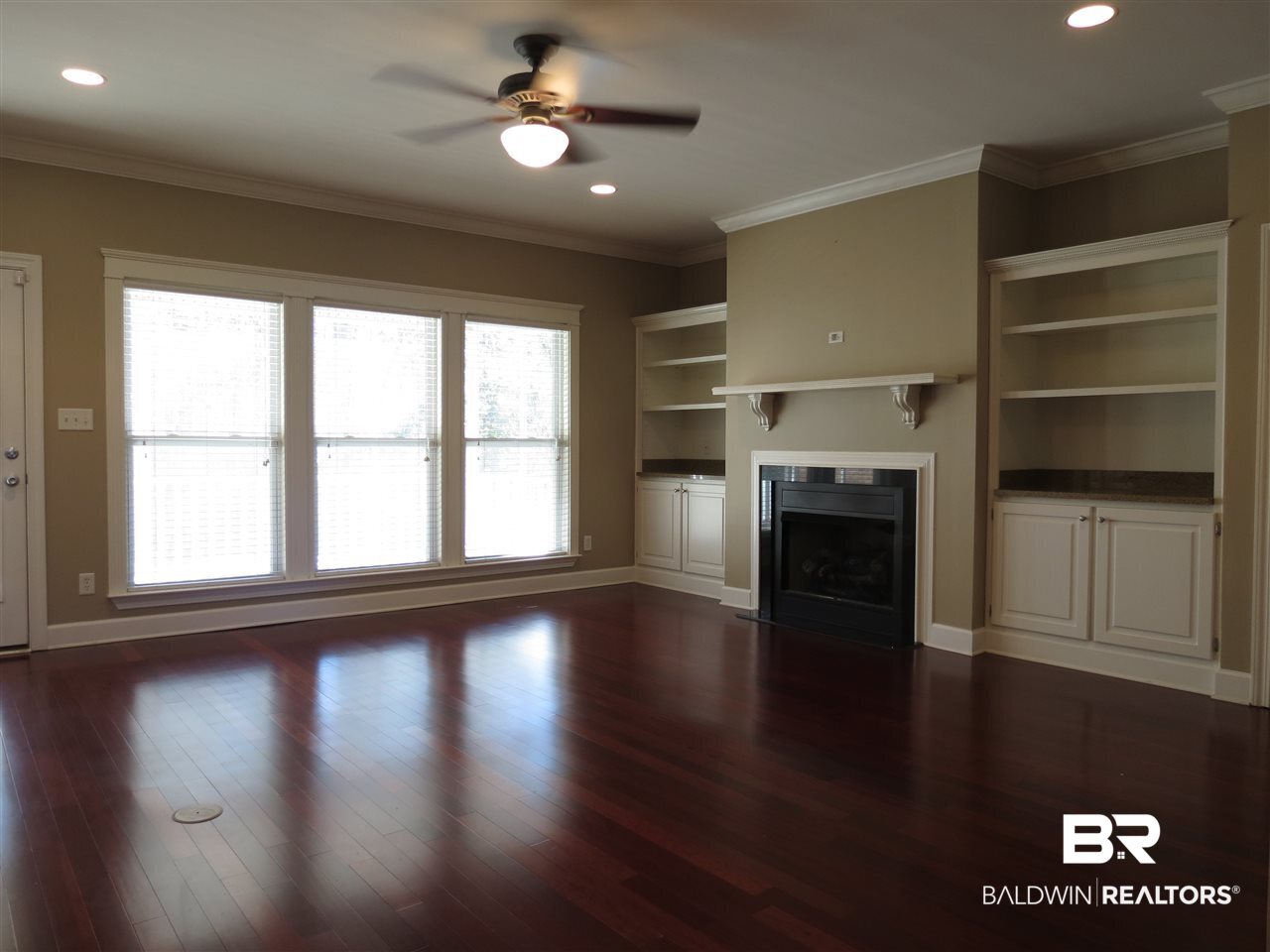 1350 Cameron Drive Mobile, AL 36695 - Photo 3 of 29 Living Room