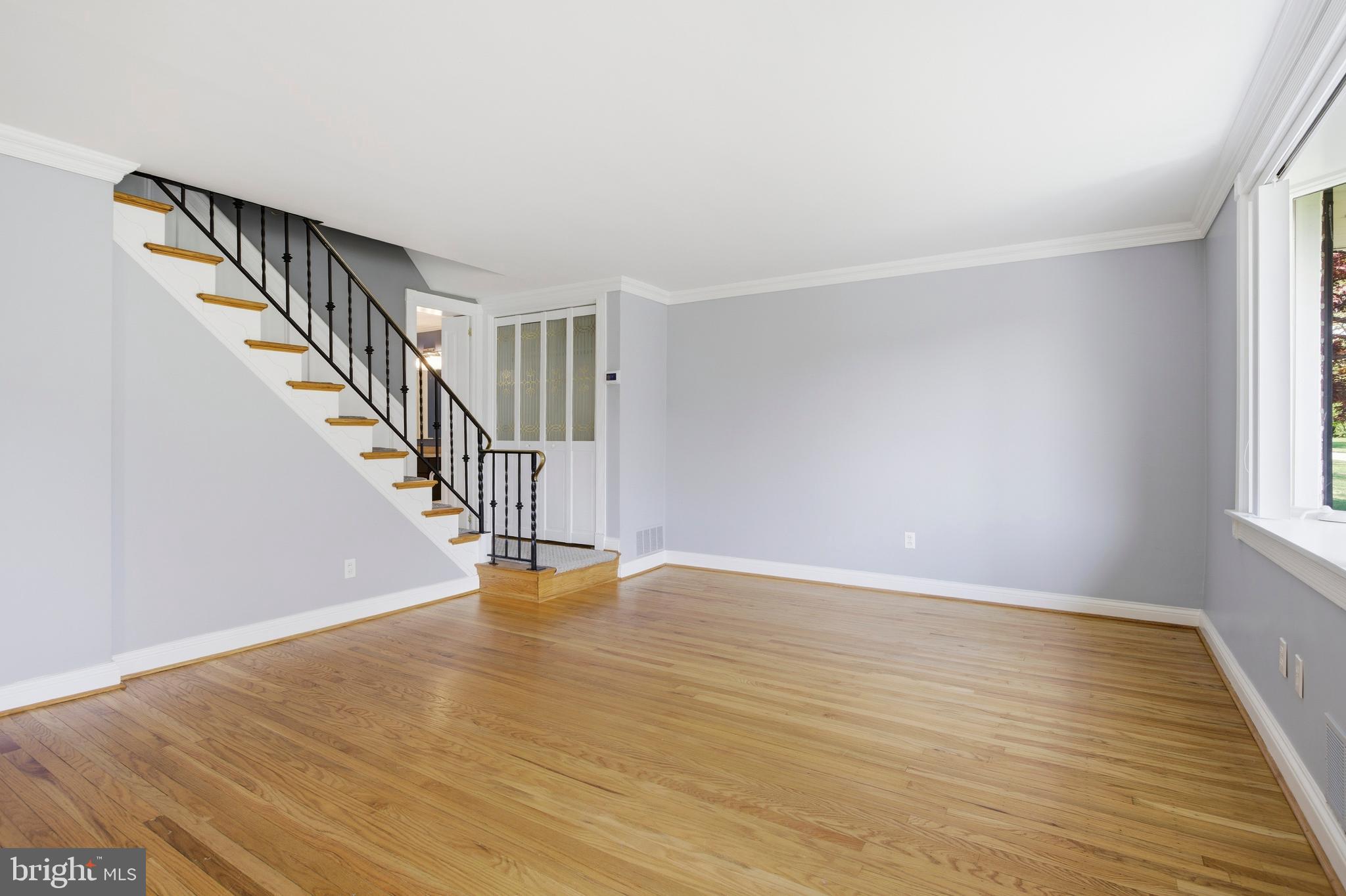 418 Colonial Park Drive Springfield, PA 19064 - Photo 5 of 37